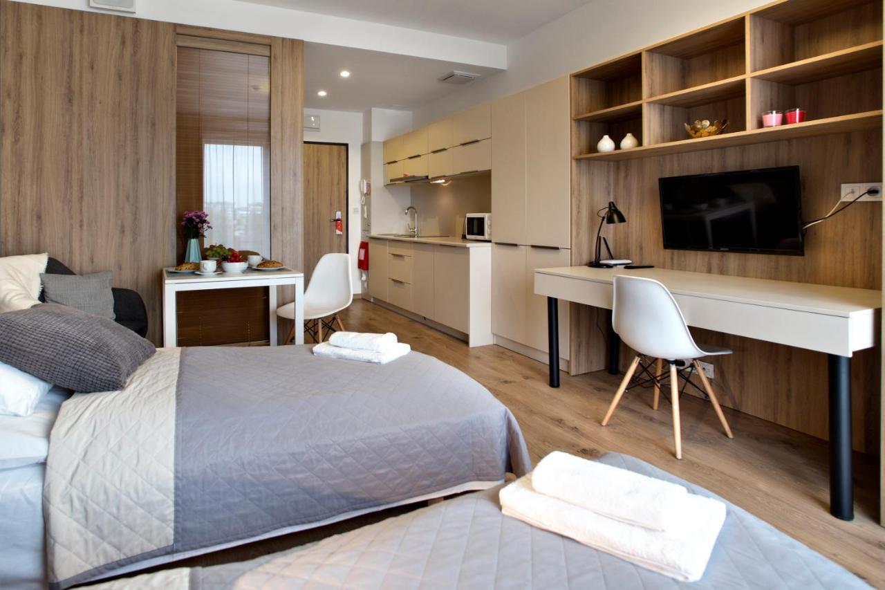 Wolska Residence Serviced Apartments Varsovia Exterior foto