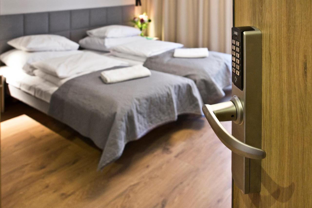 Wolska Residence Serviced Apartments Varsovia Exterior foto