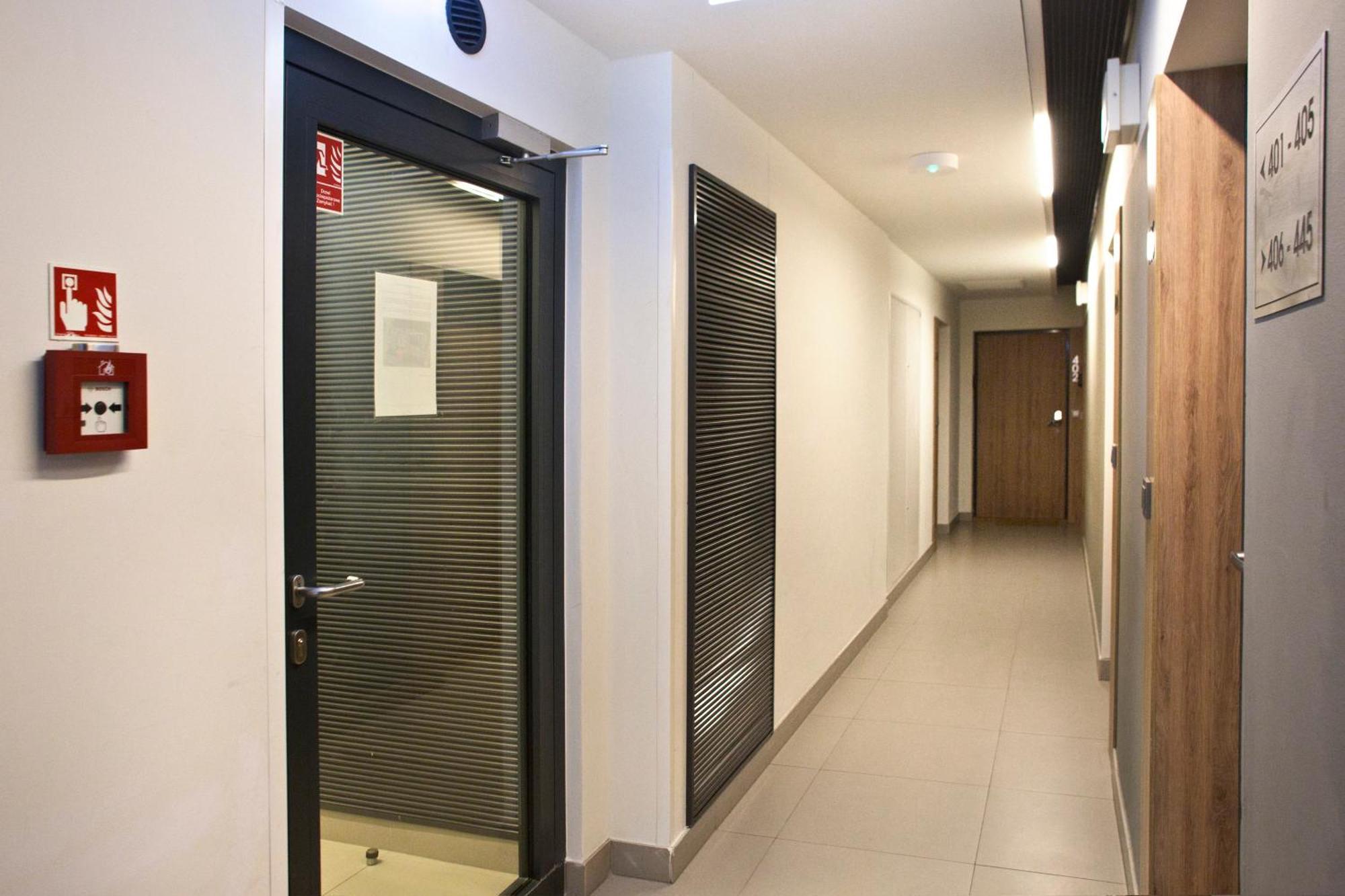 Wolska Residence Serviced Apartments Varsovia Habitación foto