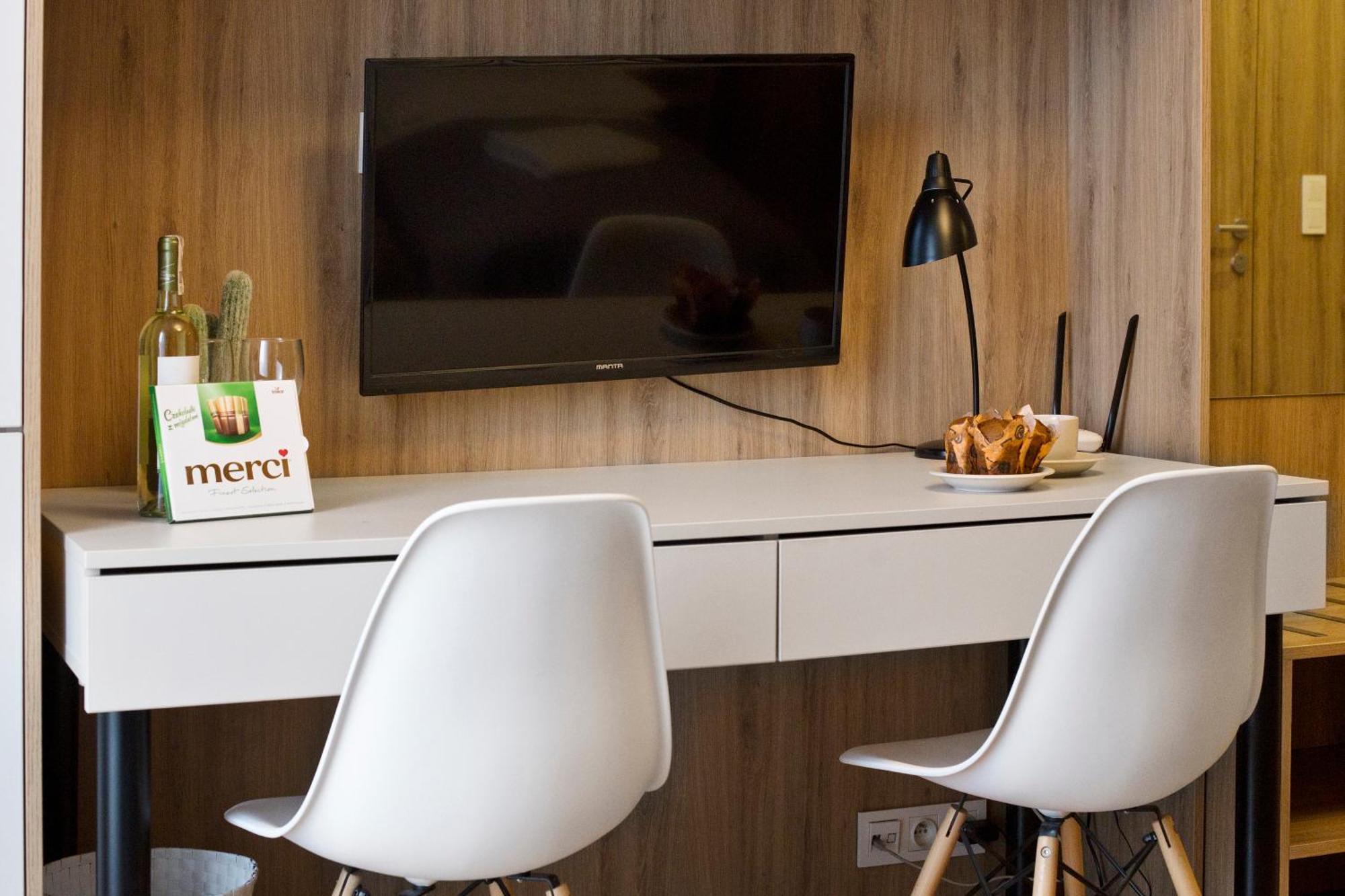 Wolska Residence Serviced Apartments Varsovia Habitación foto